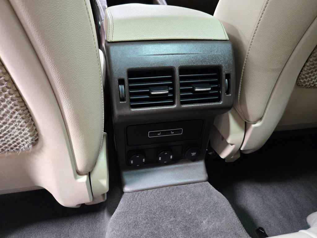 Used 2020 Jaguar F-PACE Prestige AWD/4WD image 36