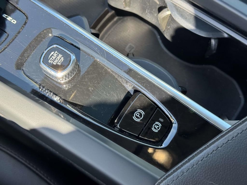 Used 2023 Volvo XC60 B5 Core w/ Climate Package image 29