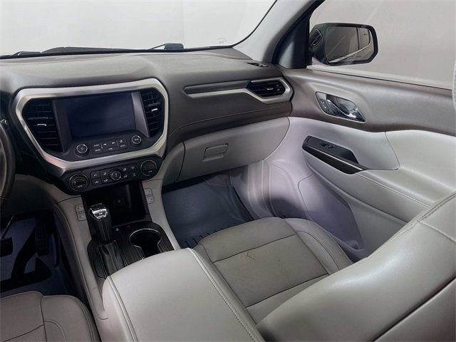 Used 2018 GMC Acadia SLT image 25