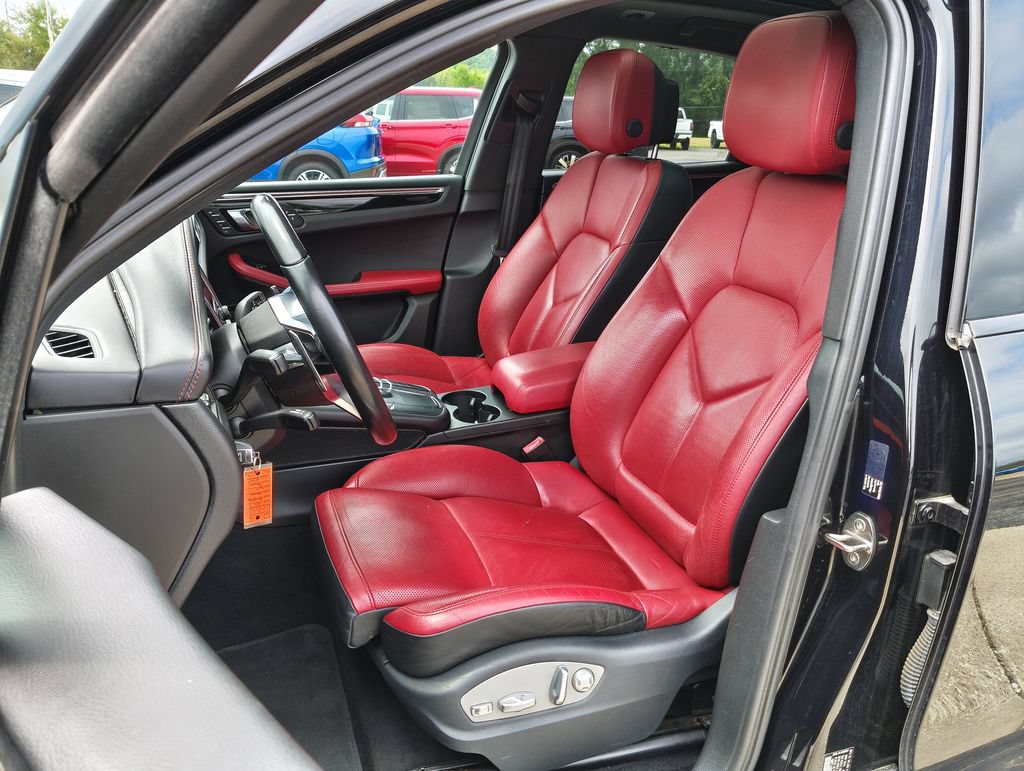 Used 2017 Porsche Macan S AWD/4WD image 2