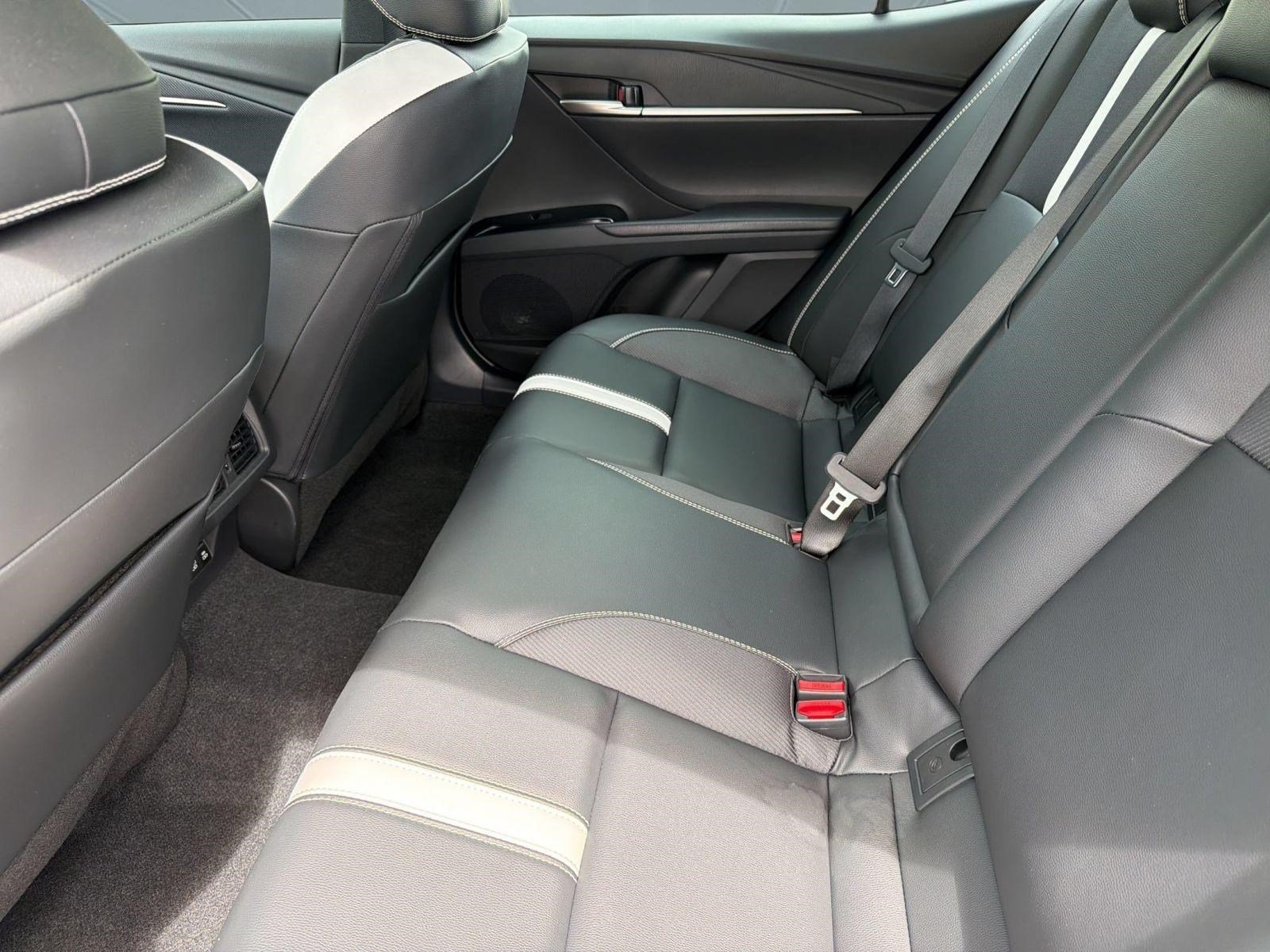 Used 2025 Toyota Camry SE w/ Multimedia Upgrade Package FWD image 22
