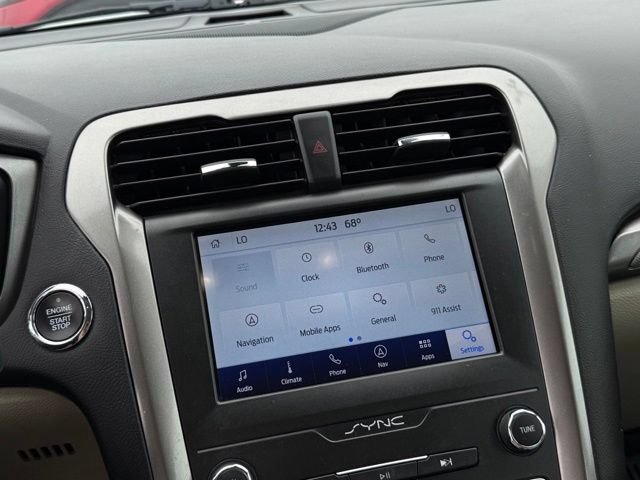 Used 2019 Ford Fusion SE FWD image 24