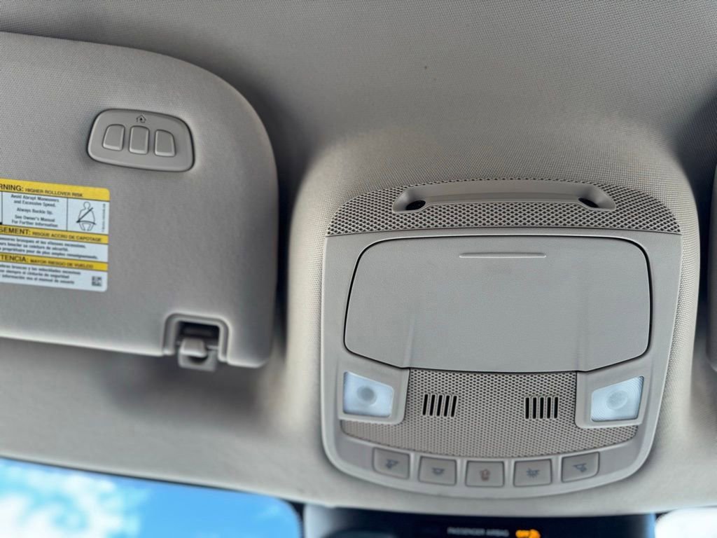 Used 2024 Ford Expedition XLT image 30