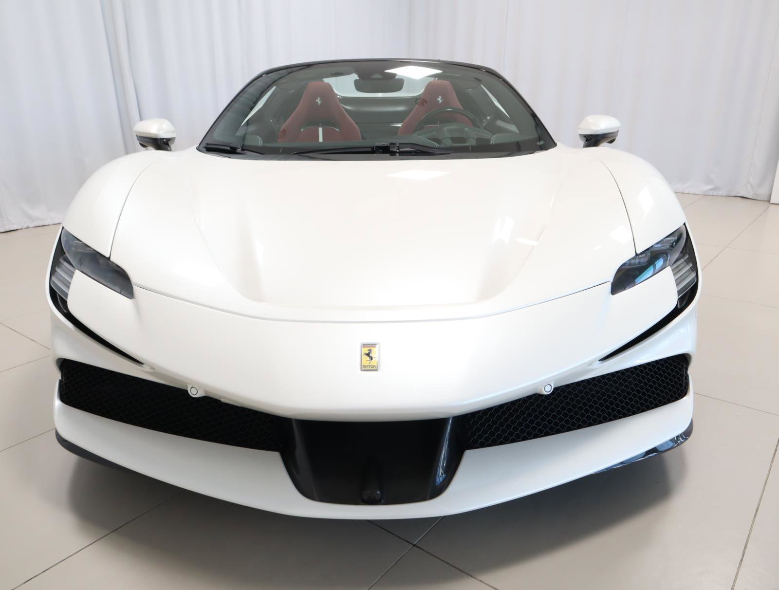 Certified 2023 Ferrari SF90 Spider image 4