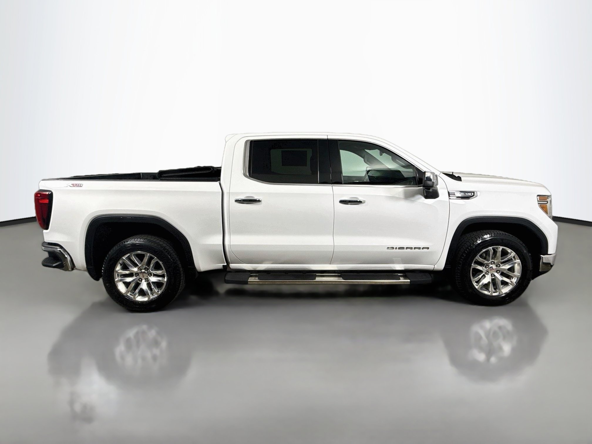 Used 2019 GMC Sierra 1500 SLT w/ SLT Premium Package AWD/4WD image 8