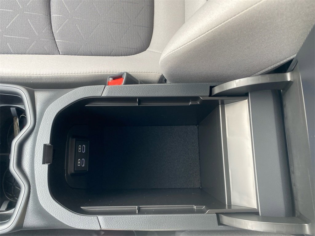 Used 2025 Toyota RAV4 XLE image 26