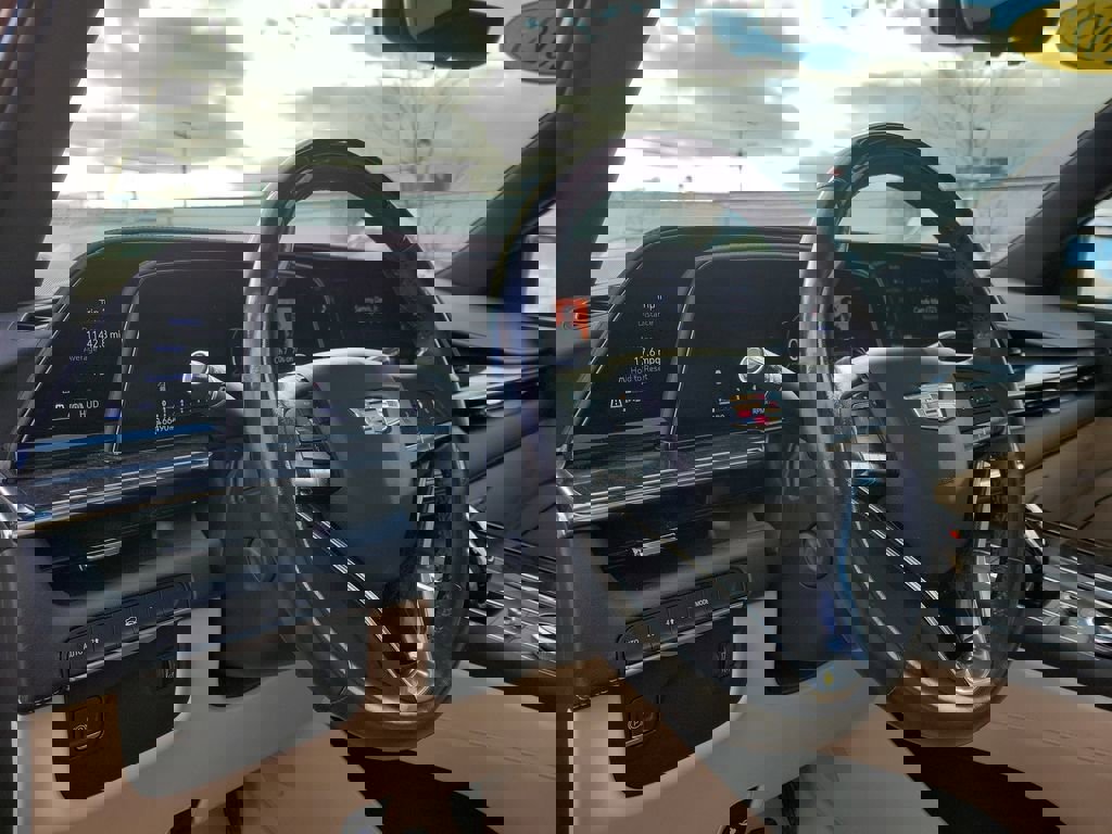 Used 2023 Cadillac Escalade Premium Luxury w/ LPO, Radiant Package image 23