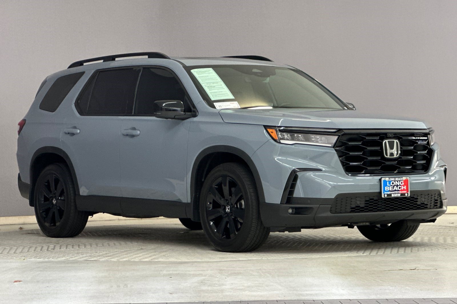 Used 2025 Honda Pilot Black Edition image 6