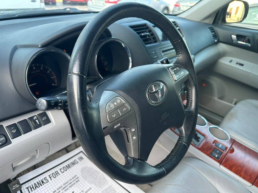 Used 2008 Toyota Highlander Limited AWD/4WD image 12