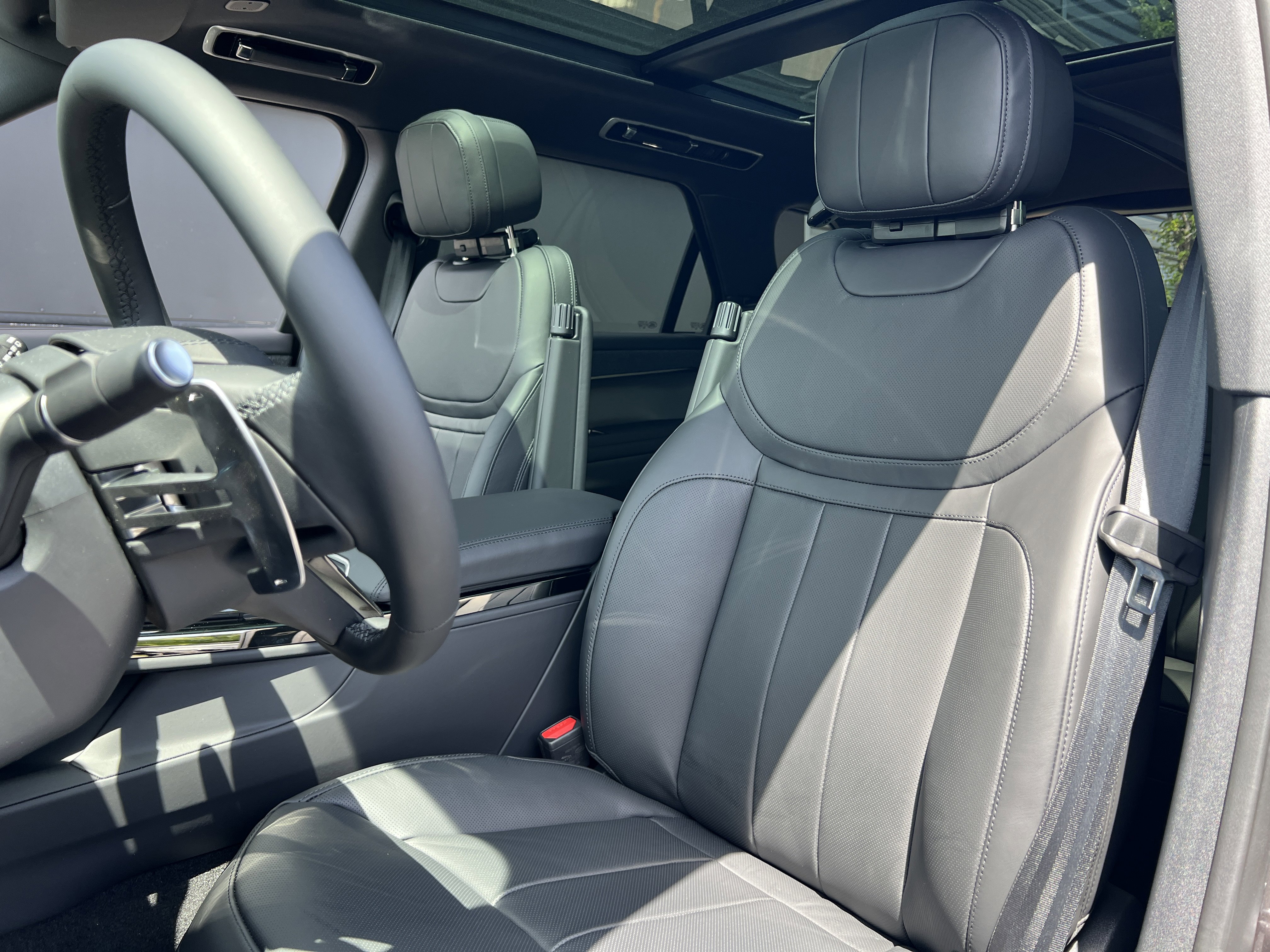 New 2025 Land Rover Range Rover Sport Dynamic SE AWD/4WD image 22