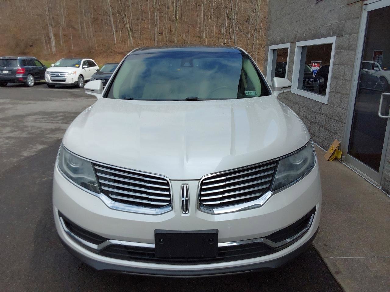 Used 2016 Lincoln MKX Reserve w/ Climate Package image 8