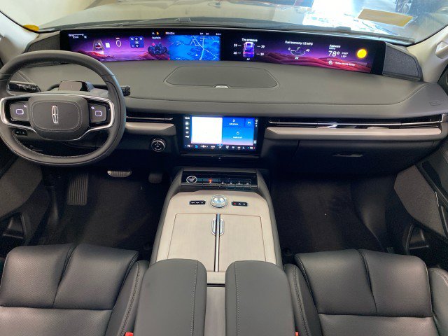 New 2027 Lincoln Navigator Reserve AWD/4WD image 14