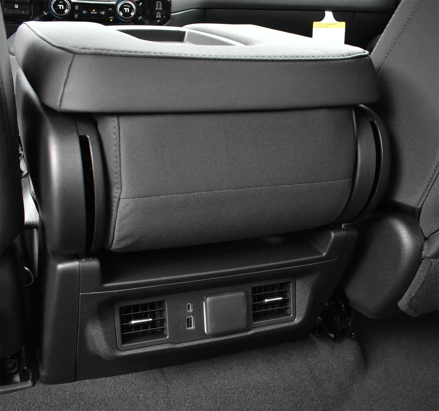 Used 2023 Chevrolet Silverado 1500 LT w/ Leather Package AWD/4WD image 10