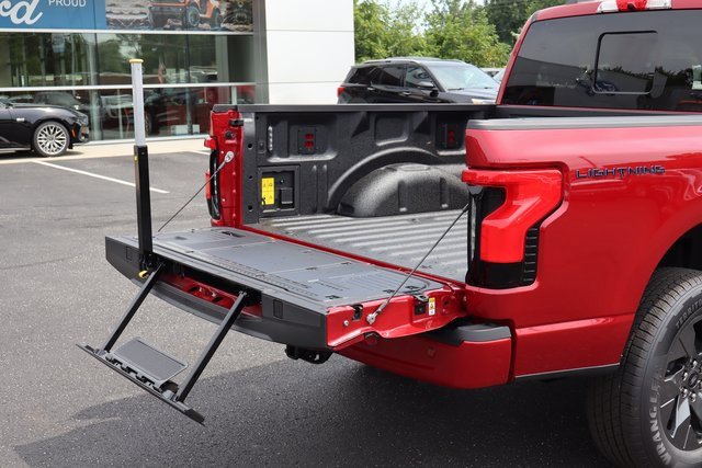 New 2025 Ford F150 Lightning Lariat w/ Max Trailer Tow Package image 23