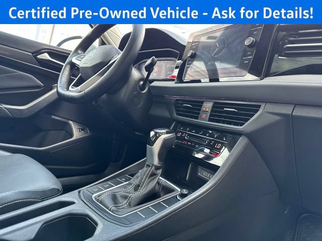 Used 2025 Volkswagen Jetta SEL FWD image 26