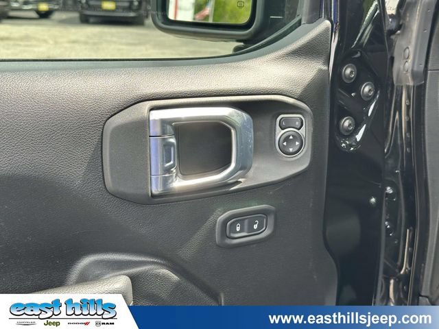 Certified 2022 Jeep Gladiator Sport AWD/4WD image 13