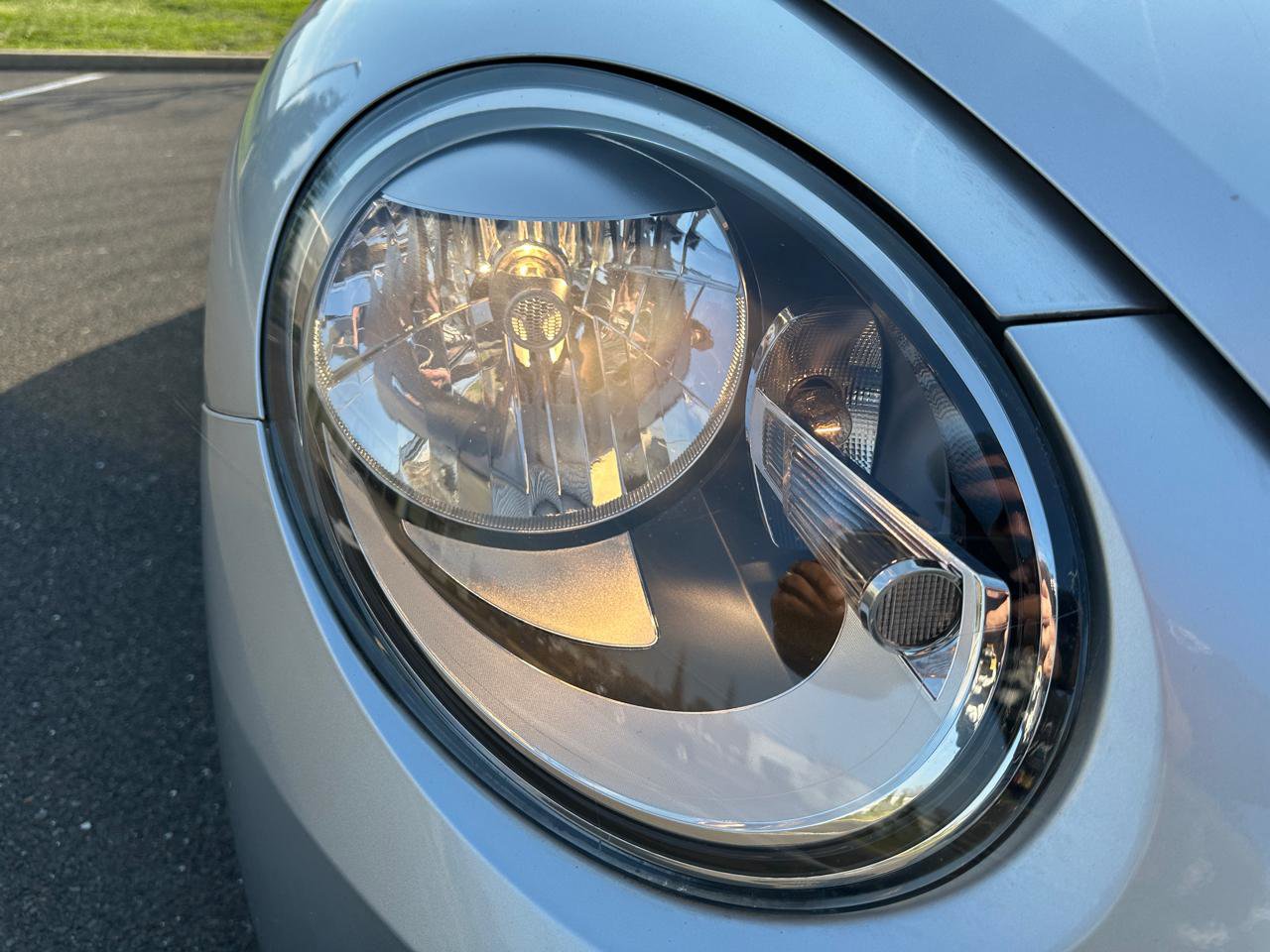 Used 2012 Volkswagen Beetle Turbo FWD image 26