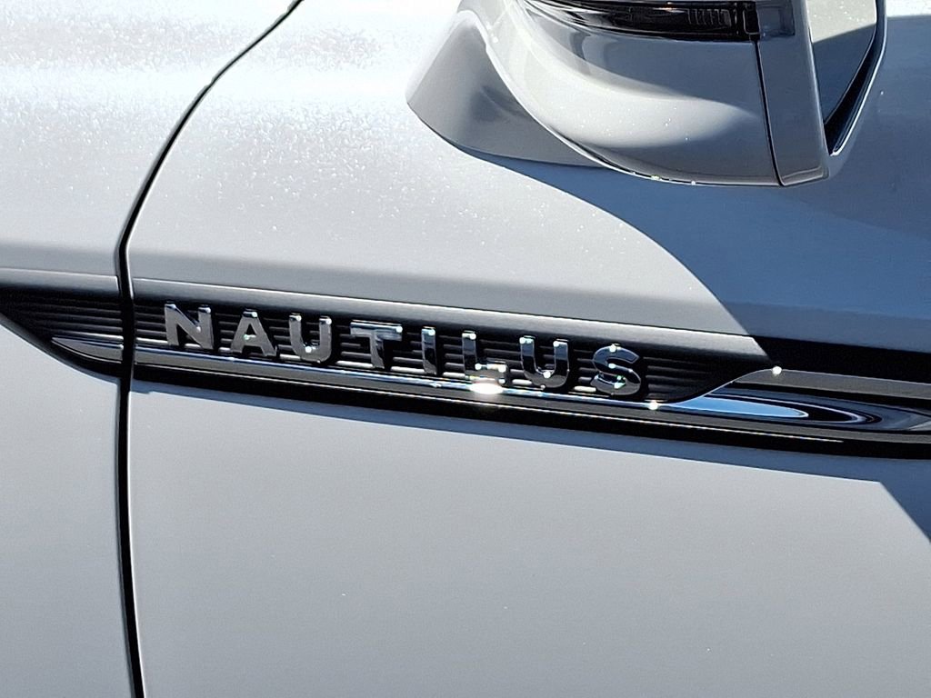 Used 2023 Lincoln Nautilus Reserve w/ Equipment Group 201A image 30