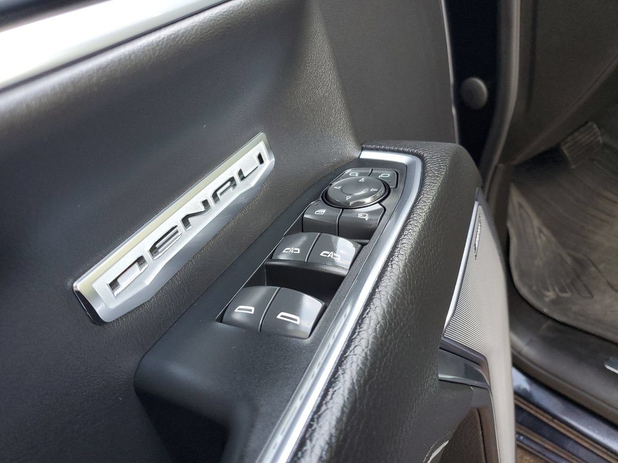 Used 2023 GMC Sierra 1500 Denali w/ Denali Reserve Package AWD/4WD image 18