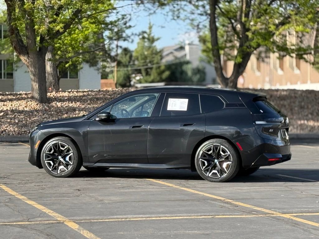 Certified 2022 BMW iX xDrive50 w/ Premium Package image 7