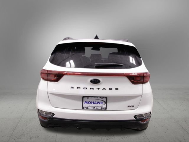 Used 2022 Kia Sportage Nightfall Edition image 5