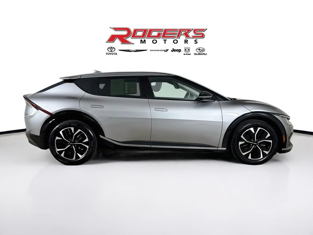 Used 2022 Kia EV6 Wind RWD image 14