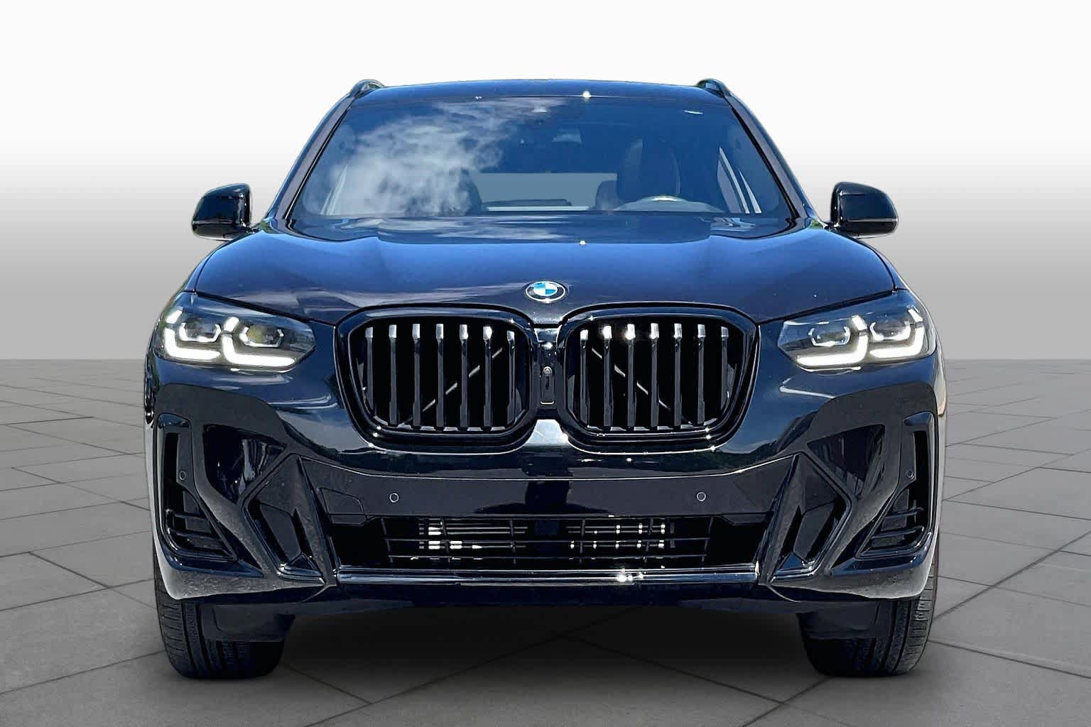 Used 2024 BMW X3 xDrive30i w/ Premium Package w/ZPA AWD/4WD image 3