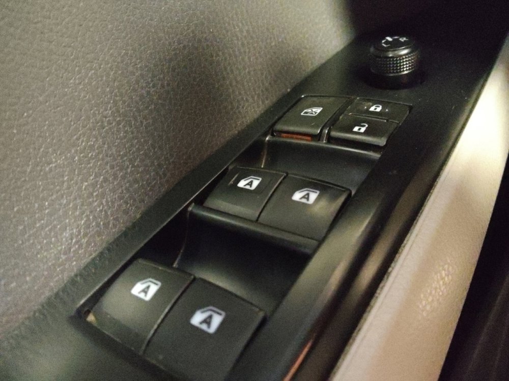 Used 2019 Toyota Camry LE w/ Carpet Mat Package FWD image 27