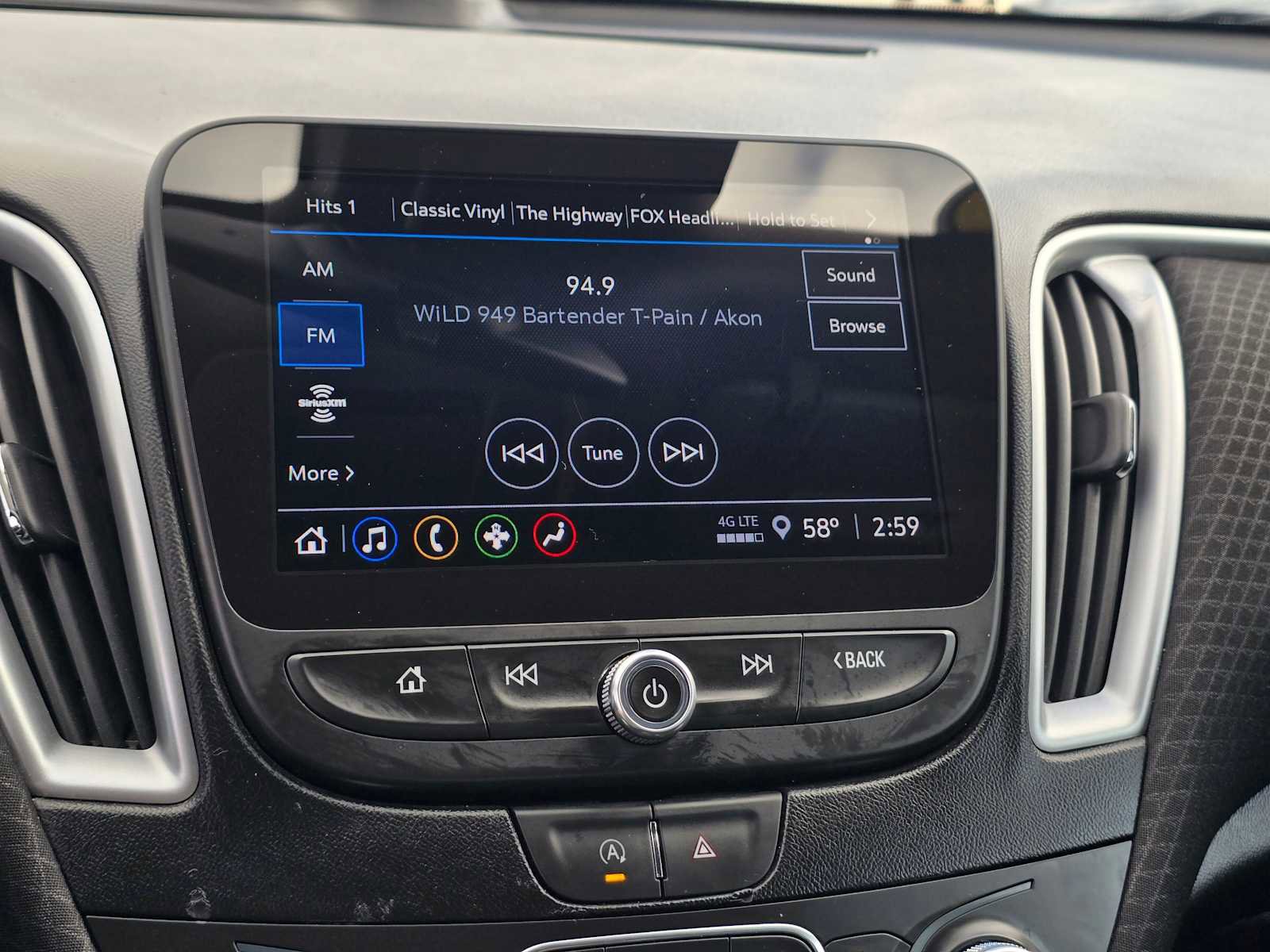 Used 2023 Chevrolet Malibu LT image 30