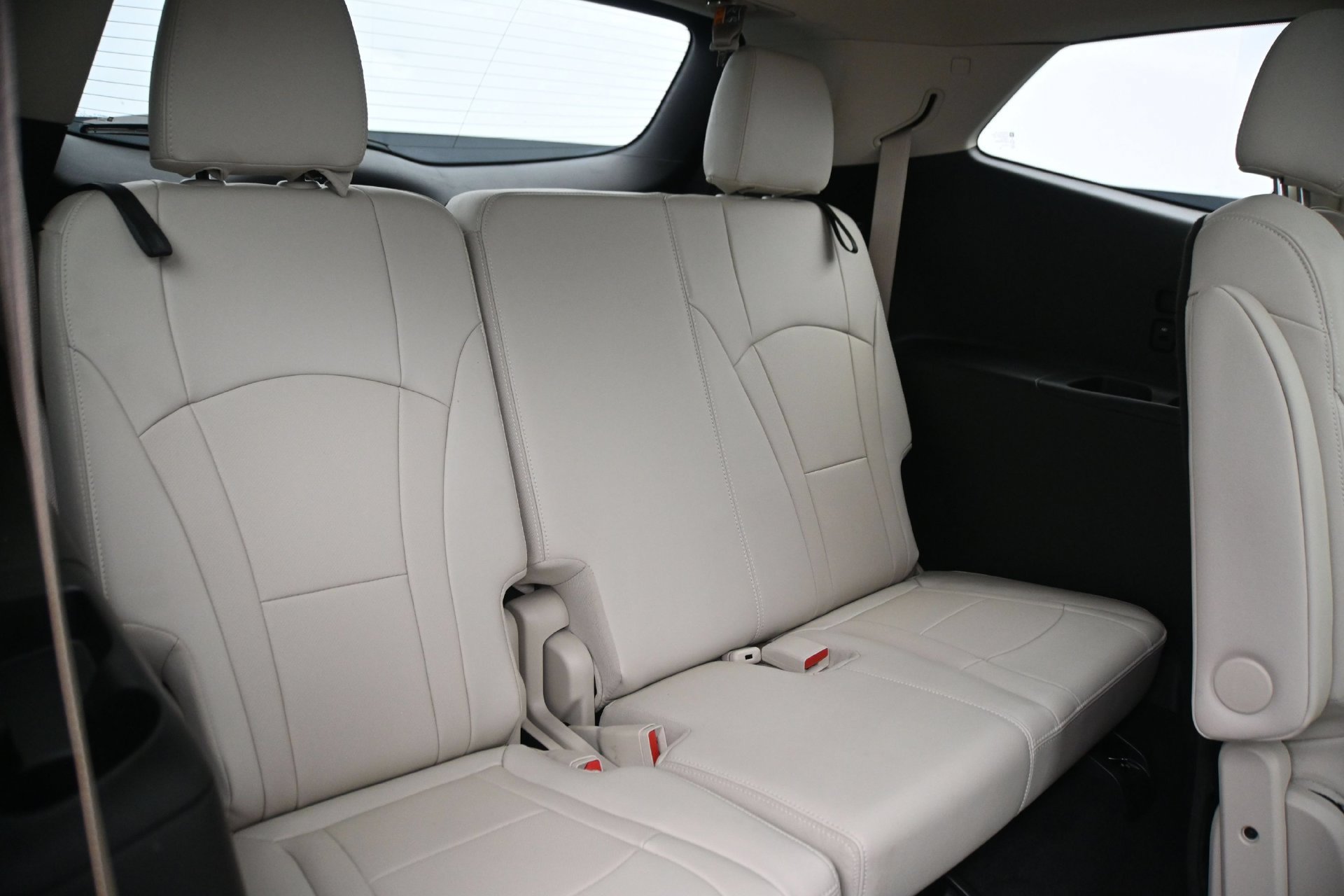 Used 2024 Buick Enclave Essence w/ Experience Buick Package AWD/4WD image 15