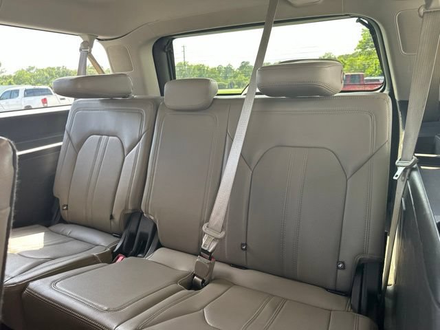Used 2019 Ford Expedition Max Limited RWD image 22