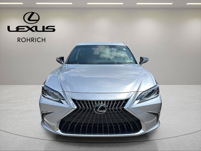 Certified 2024 Lexus ES 300h w/ Premium Package FWD image 2