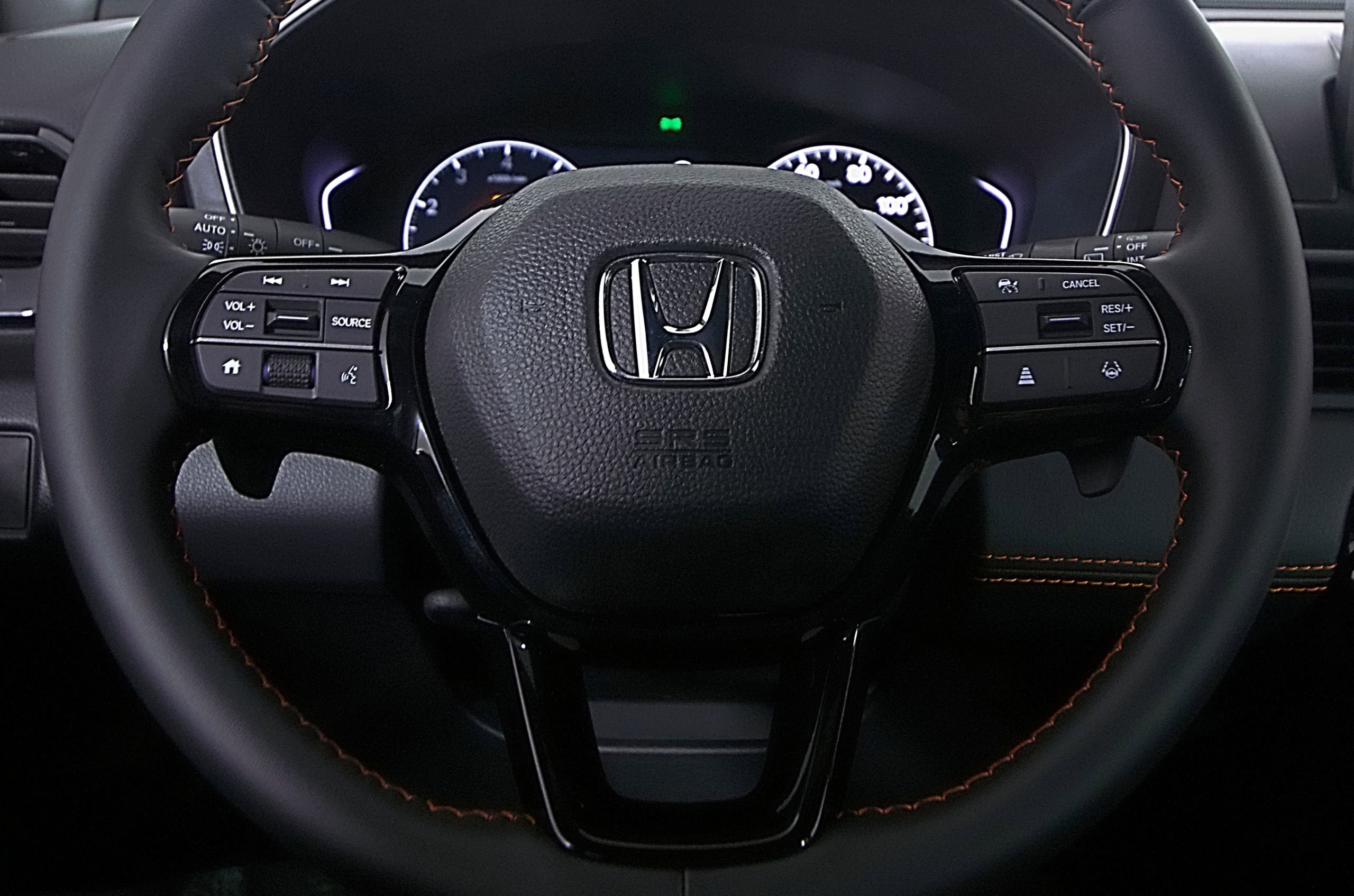 Used 2025 Honda Pilot Sport image 24