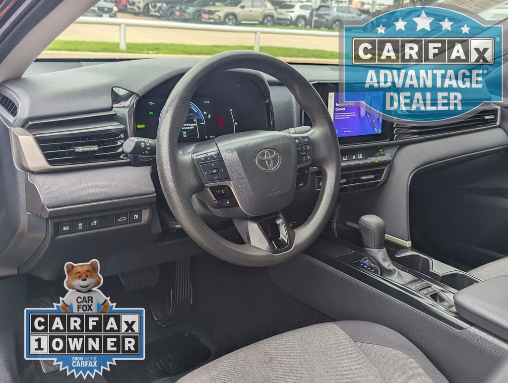 Used 2025 Toyota Camry LE FWD image 4