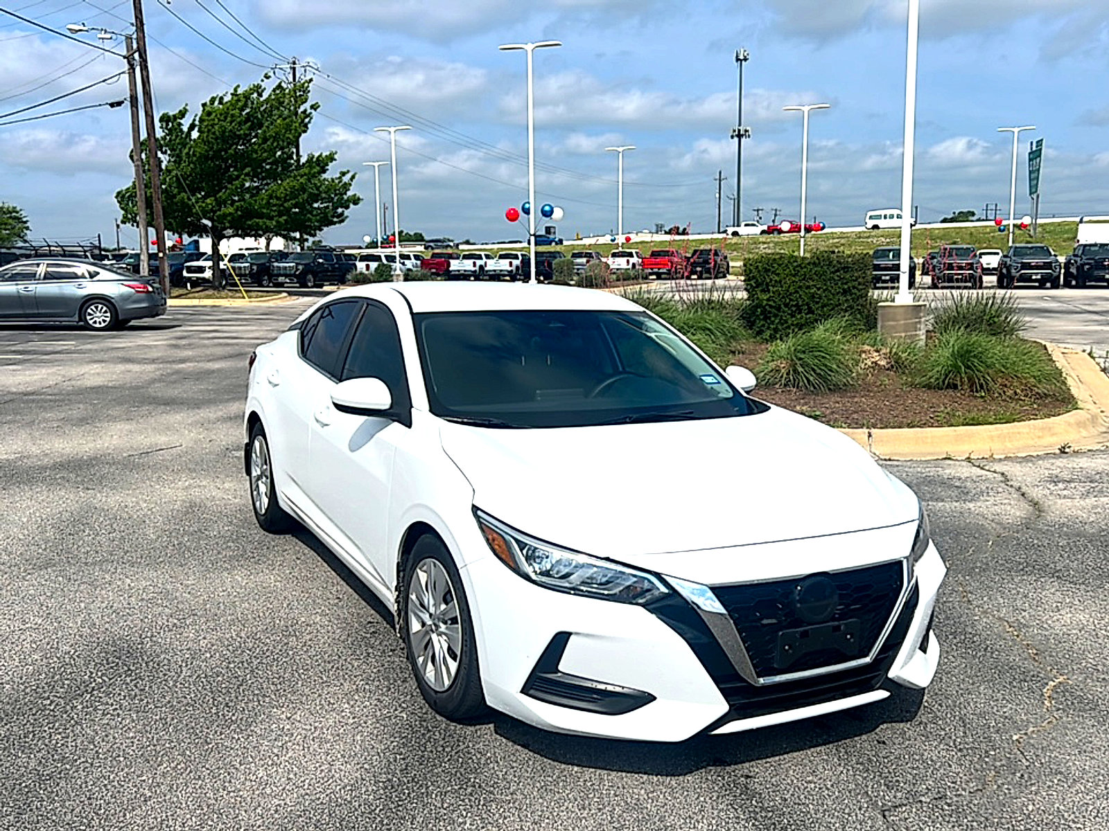 Used 2022 Nissan Sentra S image 3