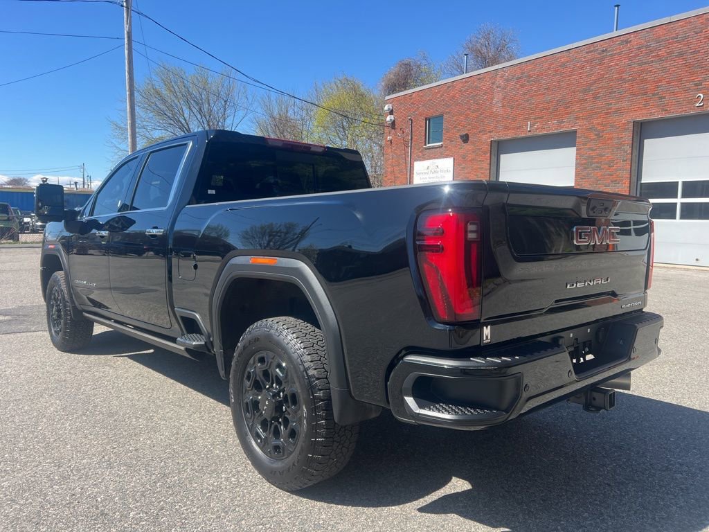 Used 2025 GMC Sierra 2500 Denali w/ Denali Reserve Package AWD/4WD image 3