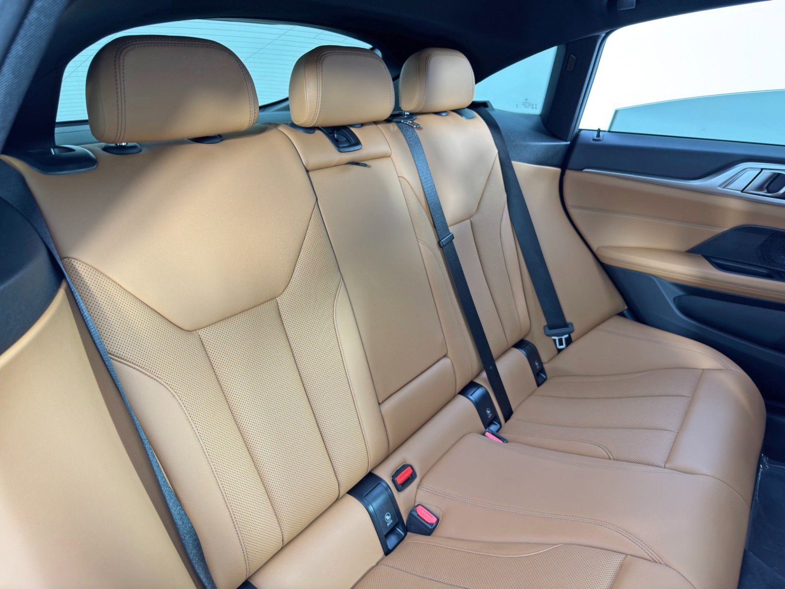 Used 2023 BMW i4 eDrive35 image 40