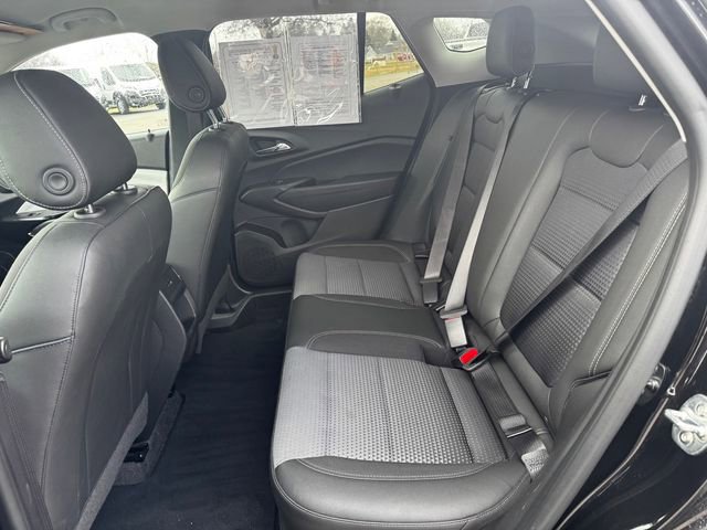 Used 2025 Chevrolet Trax LT image 19