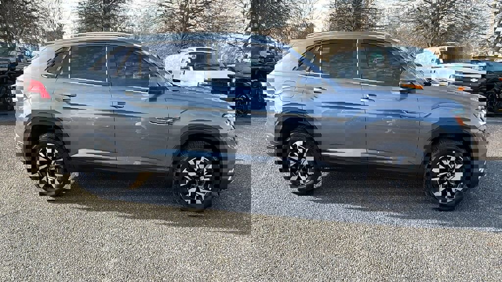 Used 2021 Volkswagen Atlas Cross Sport SE image 4