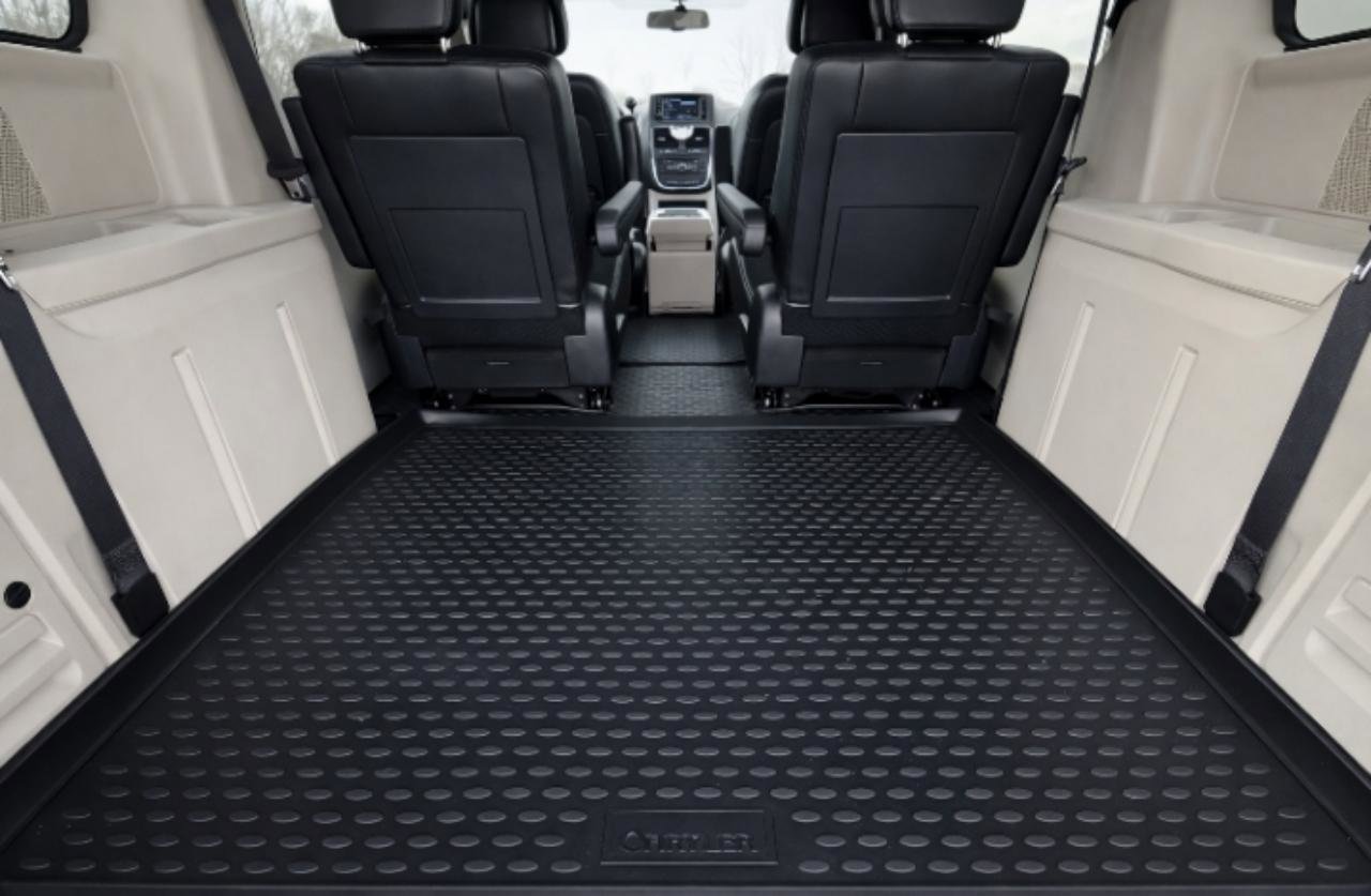 Used 2014 Chrysler Town & Country Touring w/ Trailer Tow Group image 14