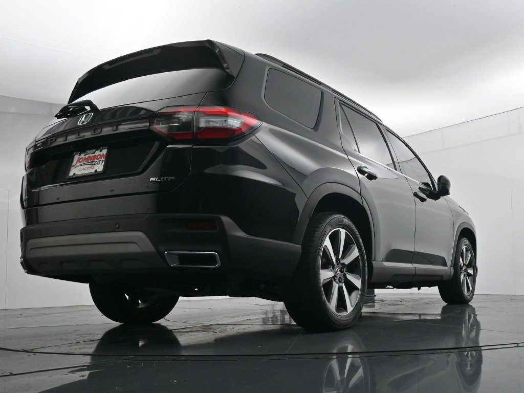 Used 2023 Honda Pilot Elite image 39