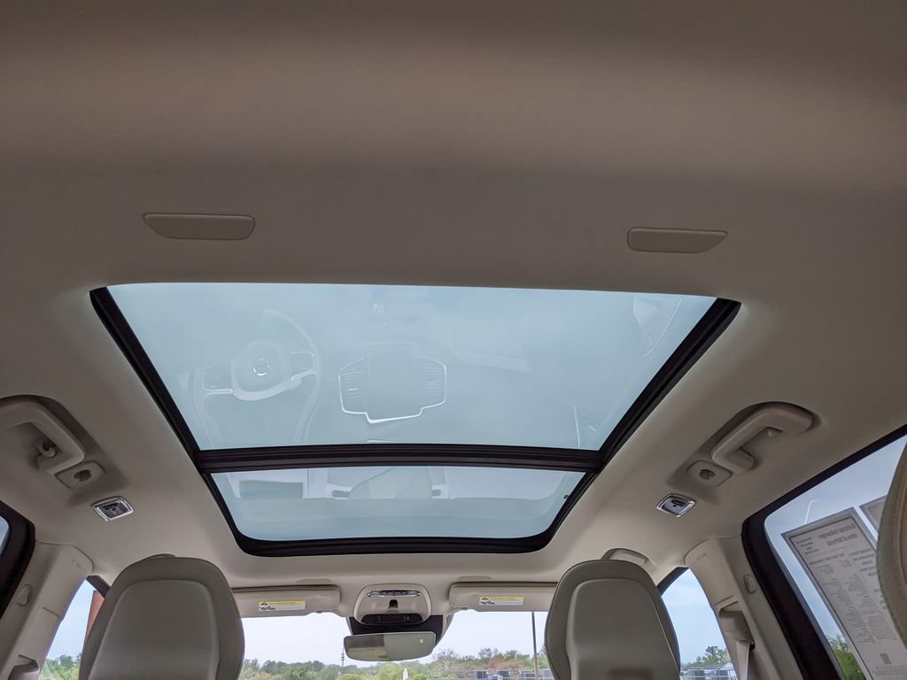 Used 2021 Volvo XC90 T5 Momentum w/ Advanced Package image 13