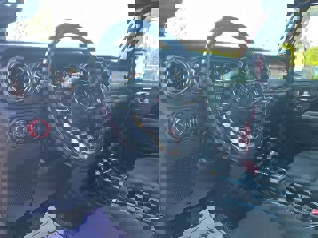 Used 2021 Jeep Wrangler Unlimited Sahara w/ Cold Weather Group AWD/4WD image 24