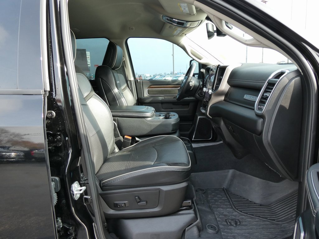 Used 2024 RAM 3500 Laramie w/ Towing Technology Group image 17