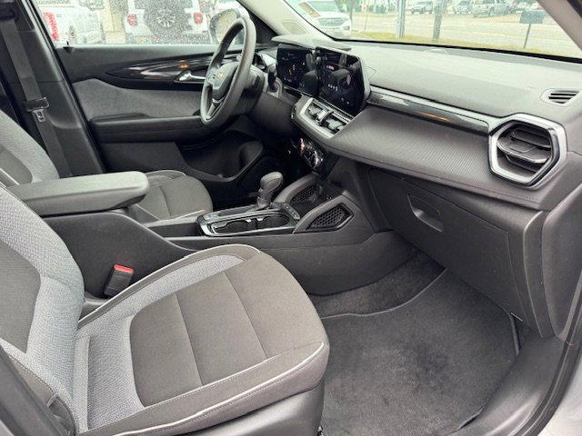 Used 2024 Chevrolet TrailBlazer LT image 14