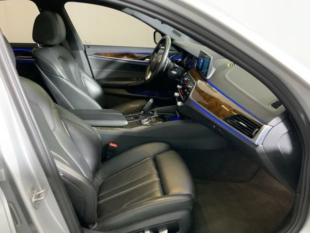 Used 2017 BMW 540i xDrive AWD/4WD image 30