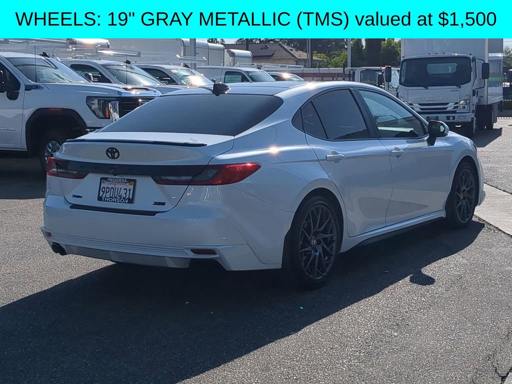 Used 2025 Toyota Camry XSE FWD image 8
