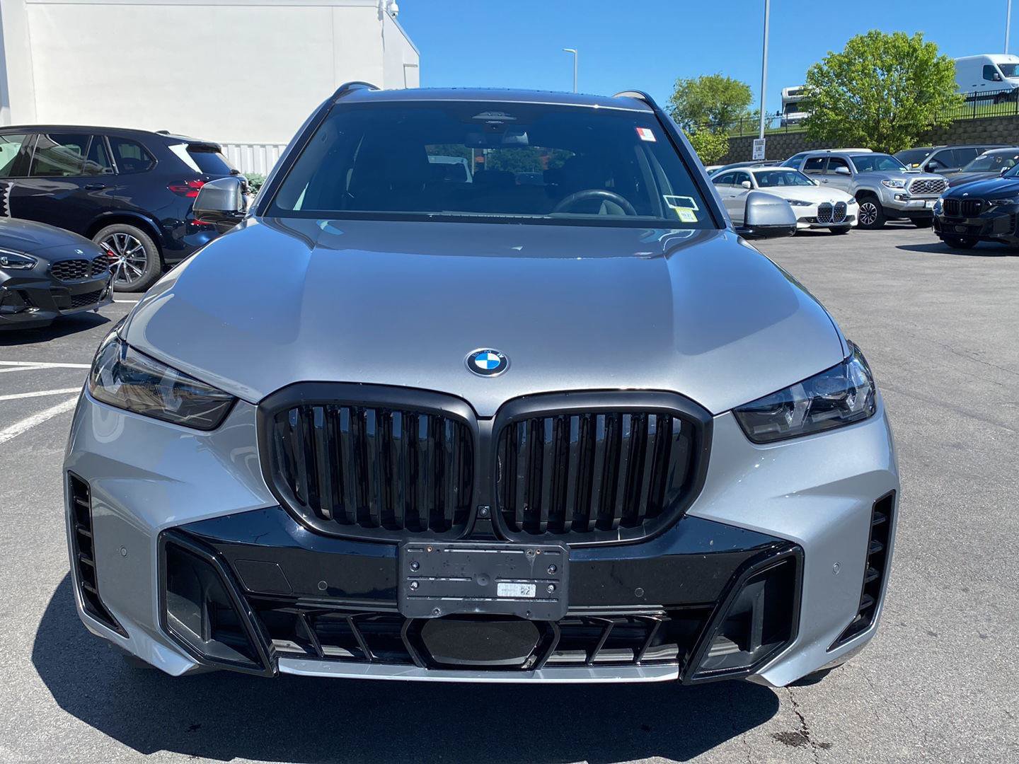 Certified 2024 BMW X5 xDrive40i w/ M Sport Package AWD/4WD image 5