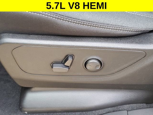 New 2026 RAM 1500 4x4 Crew Cab image 13