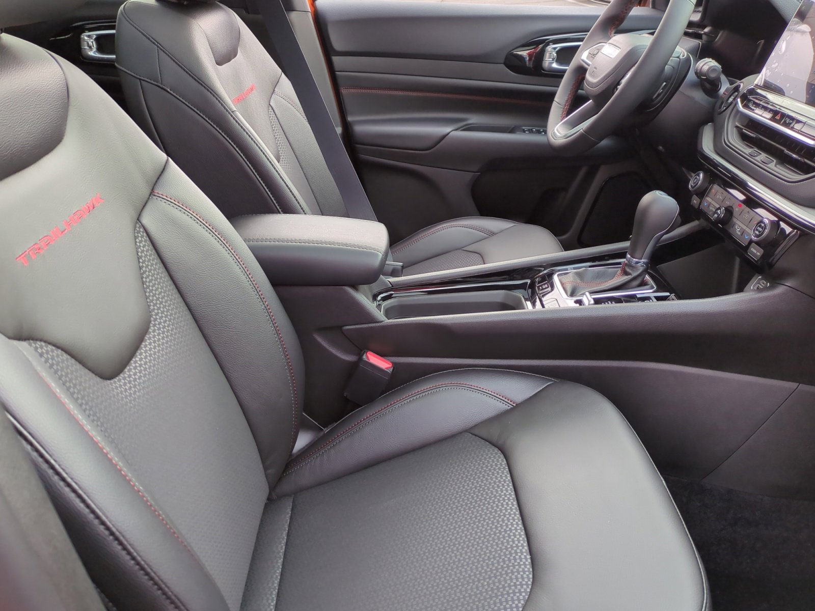 New 2026 Jeep Compass Trailhawk image 19